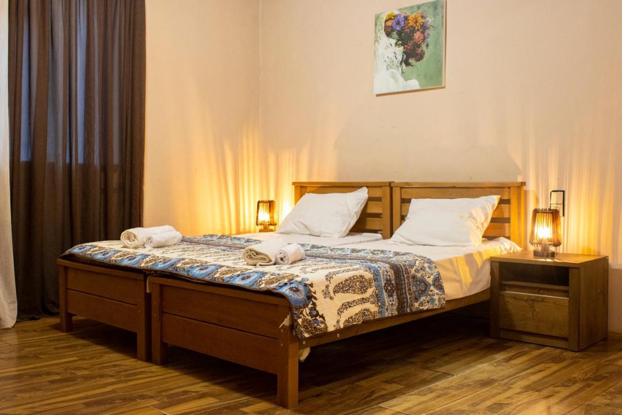 Nino'S Guest House Тбилиси Екстериор снимка