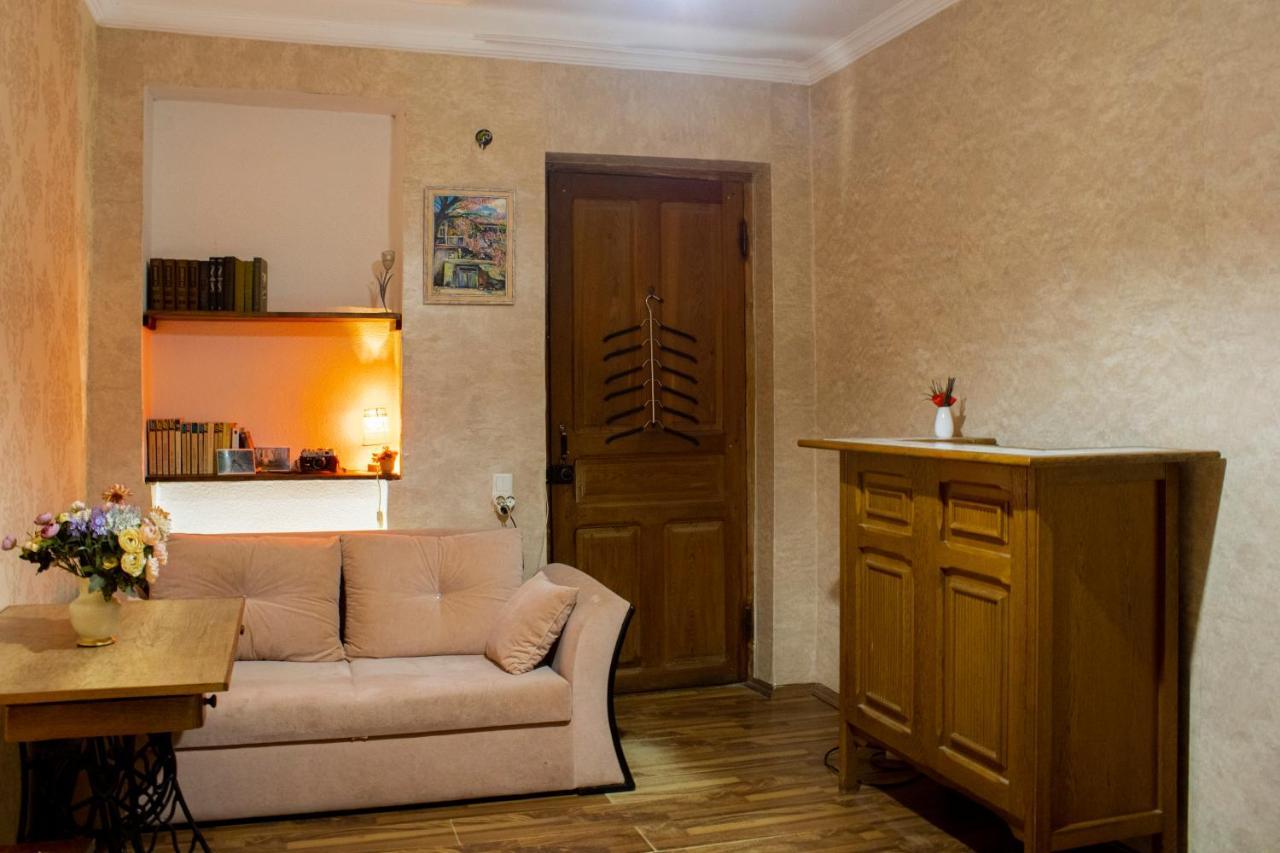 Nino'S Guest House Тбилиси Екстериор снимка