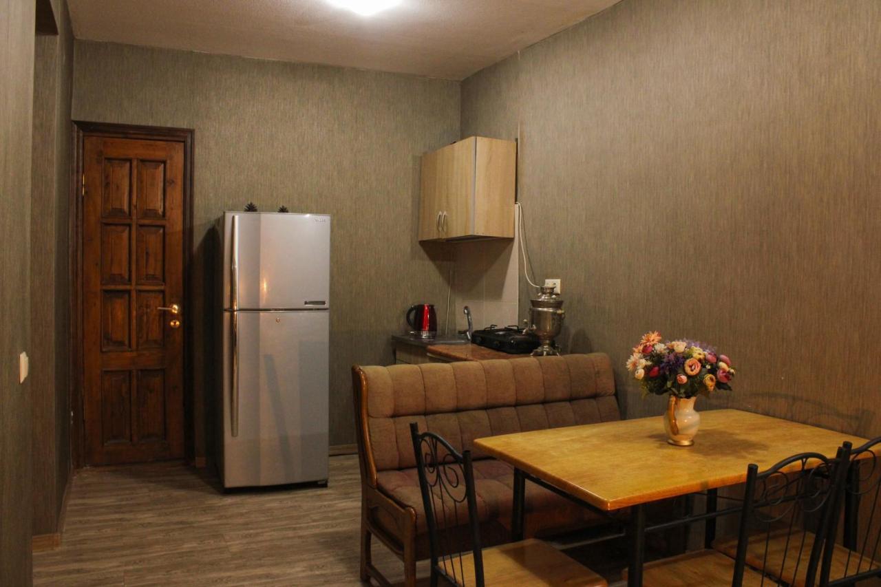 Nino'S Guest House Тбилиси Екстериор снимка