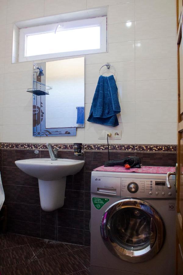 Nino'S Guest House Тбилиси Екстериор снимка