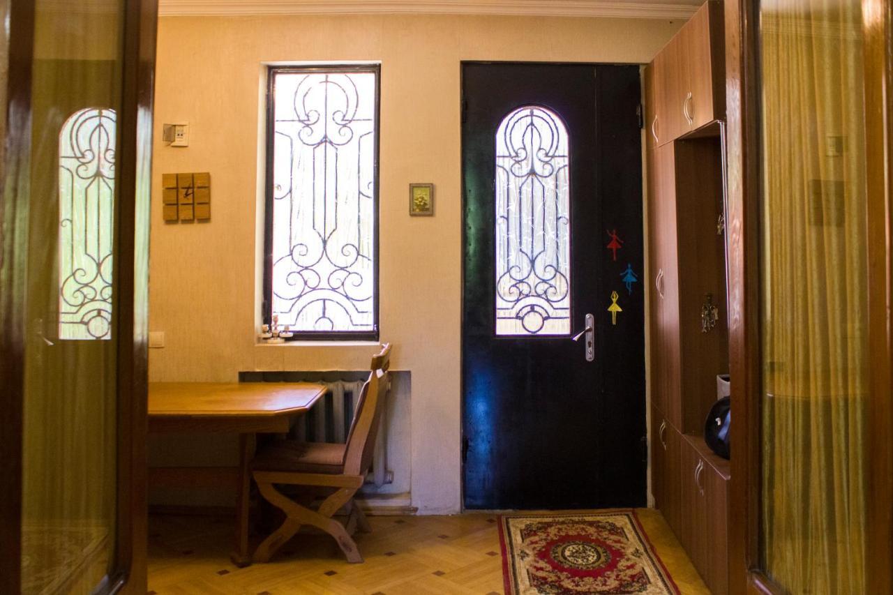 Nino'S Guest House Тбилиси Екстериор снимка