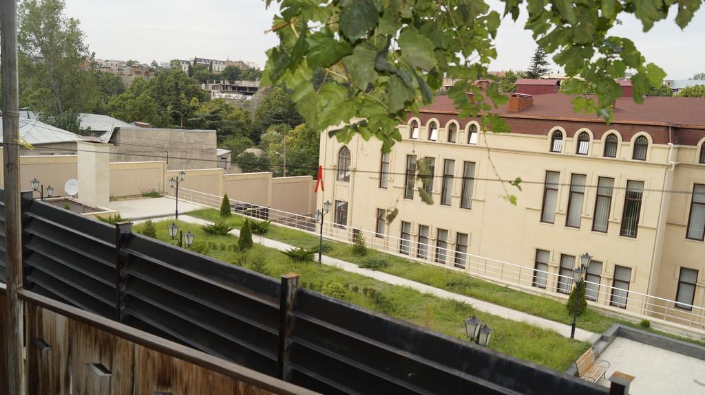 Nino'S Guest House Тбилиси Стая снимка