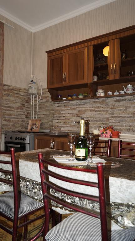 Nino'S Guest House Тбилиси Стая снимка